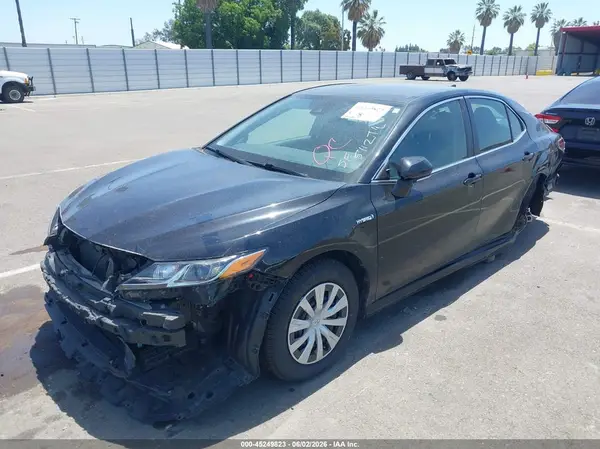 4T1C31AK8MU550681 2021 TOYOTA CAMRY - Image 2