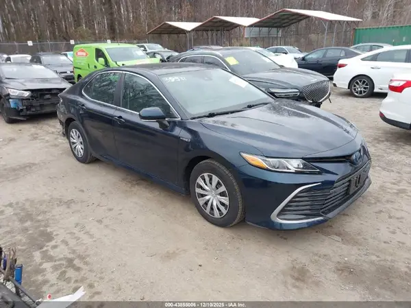 4T1C31AK8MU551328 2021 TOYOTA CAMRY - Image 1