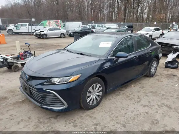 4T1C31AK8MU551328 2021 TOYOTA CAMRY - Image 2