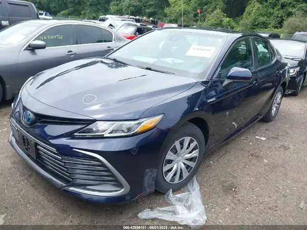 4T1C31AK8MU552172 2021 TOYOTA CAMRY - Image 2