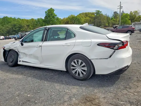 4T1C31AK8MU562748 2021 TOYOTA CAMRY - Image 2