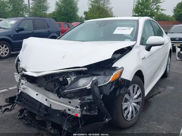 4T1C31AK8MU565617 2021 TOYOTA CAMRY - Image 2