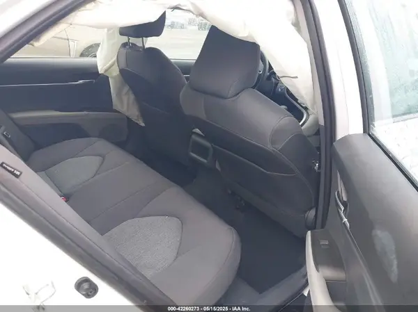 4T1C31AK8MU565617 2021 TOYOTA CAMRY - Image 8