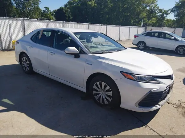 4T1C31AK8MU569358 2021 TOYOTA CAMRY - Image 1