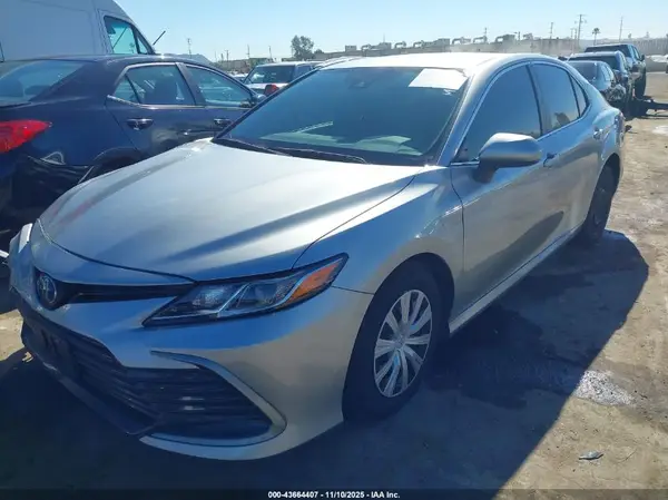 4T1C31AK8NU574190 2022 TOYOTA CAMRY - Image 2