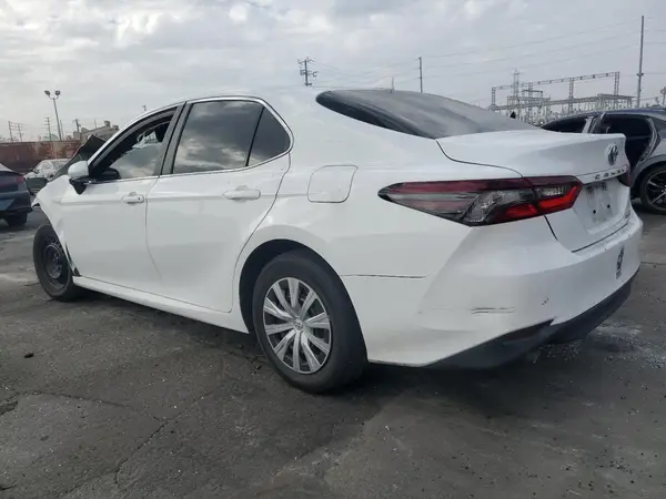 4T1C31AK8NU576540 2022 TOYOTA CAMRY - Image 2