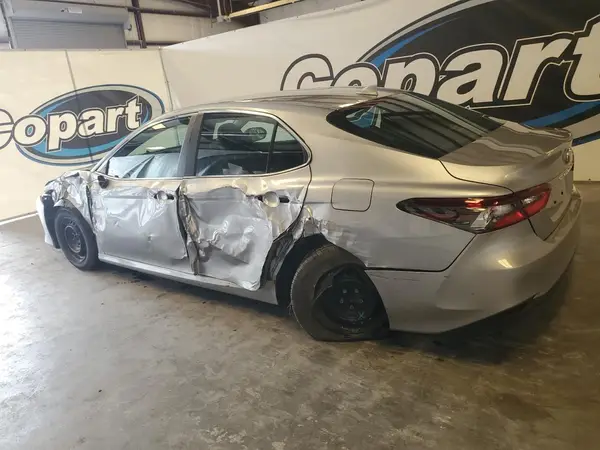 4T1C31AK8NU577381 2022 TOYOTA CAMRY - Image 2
