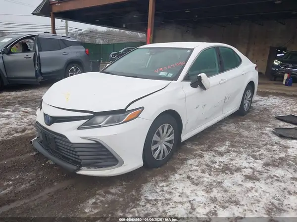 4T1C31AK8NU578787 2022 TOYOTA CAMRY - Image 2