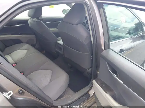 4T1C31AK8NU581785 2022 TOYOTA CAMRY - Image 8