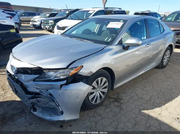 4T1C31AK8NU582368 2022 TOYOTA CAMRY - Image 2