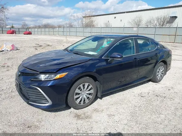 4T1C31AK8NU584251 2022 TOYOTA CAMRY - Image 2