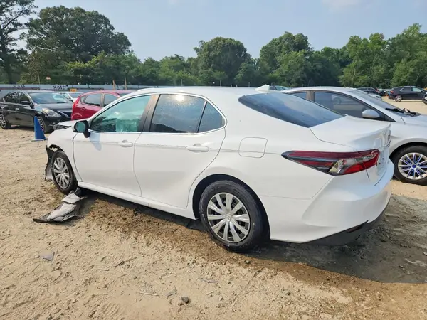 4T1C31AK8NU587408 2022 TOYOTA CAMRY - Image 2