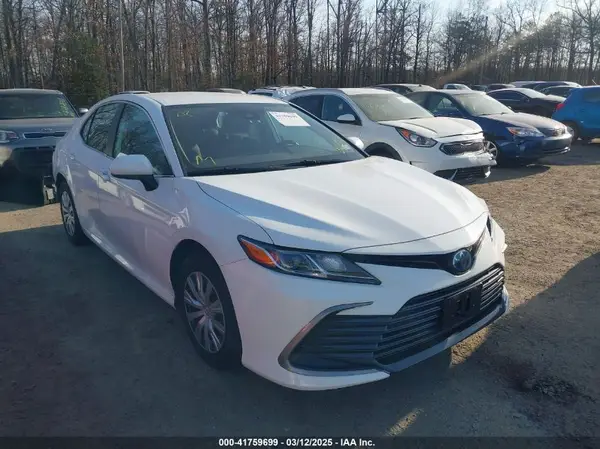 4T1C31AK8NU589613 2022 TOYOTA CAMRY - Image 1