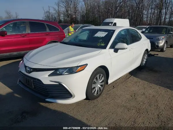 4T1C31AK8NU589613 2022 TOYOTA CAMRY - Image 2