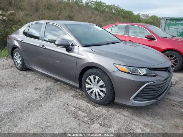 4T1C31AK8NU593757 2022 TOYOTA CAMRY - Image 1