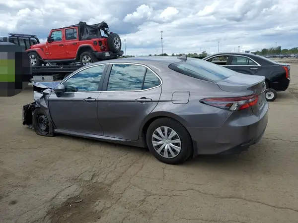 4T1C31AK8NU599204 2022 TOYOTA CAMRY - Image 2