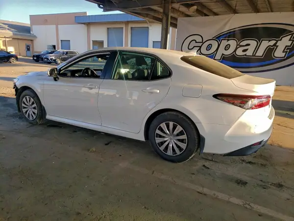 4T1C31AK8NU599834 2022 TOYOTA CAMRY - Image 2