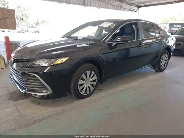 4T1C31AK8PU058351 2023 TOYOTA CAMRY - Image 2