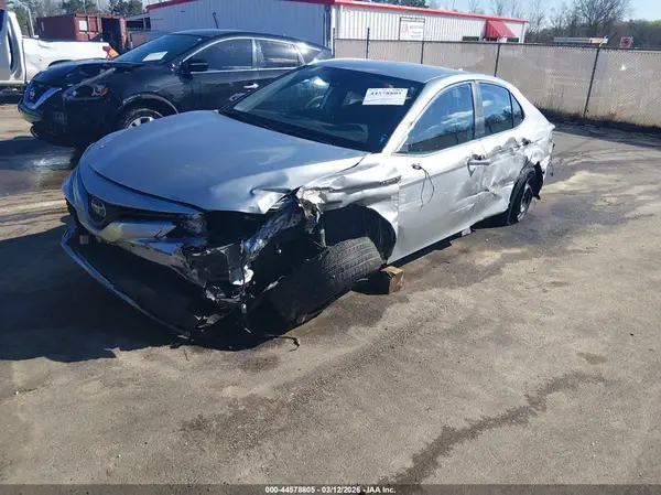 4T1C31AK9LU525593 2020 TOYOTA CAMRY - Image 2