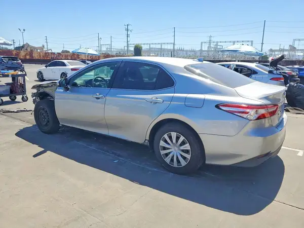 4T1C31AK9LU541194 2020 TOYOTA CAMRY - Image 2