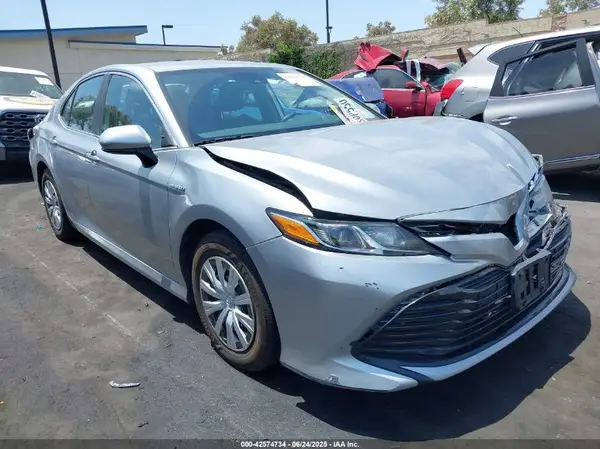 4T1C31AK9LU542720 2020 TOYOTA CAMRY - Image 1
