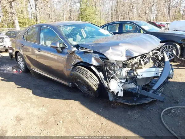 4T1C31AK9MU022163 2021 TOYOTA CAMRY - Image 1