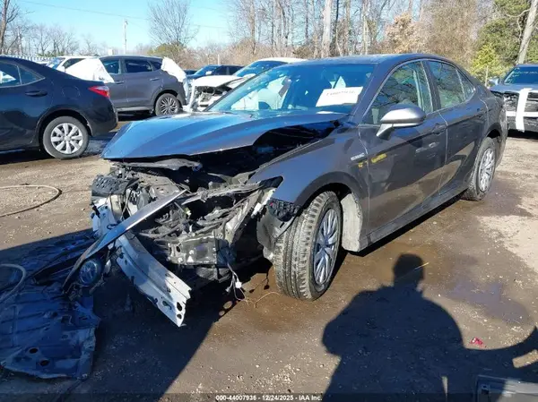 4T1C31AK9MU022163 2021 TOYOTA CAMRY - Image 2