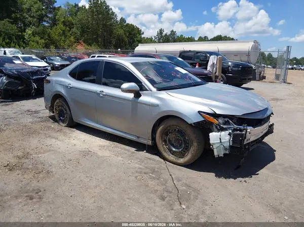 4T1C31AK9MU024172 2021 TOYOTA CAMRY - Image 1