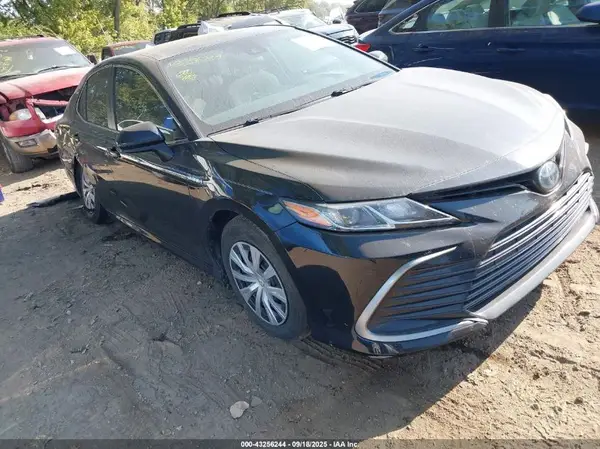 4T1C31AK9MU025127 2021 TOYOTA CAMRY - Image 1