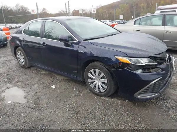 4T1C31AK9MU547580 2021 TOYOTA CAMRY - Image 1