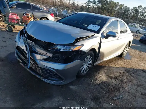 4T1C31AK9MU564735 2021 TOYOTA CAMRY - Image 2
