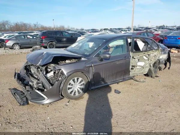 4T1C31AK9MU567652 2021 TOYOTA CAMRY - Image 2