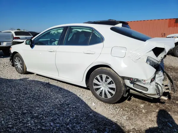 4T1C31AK9NU035836 2022 TOYOTA CAMRY - Image 2