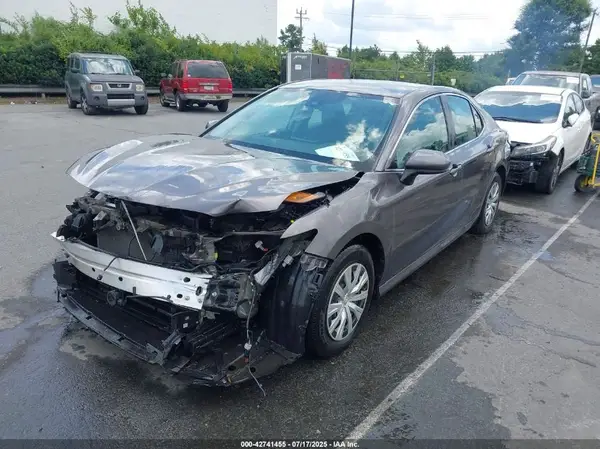 4T1C31AK9NU036999 2022 TOYOTA CAMRY - Image 2