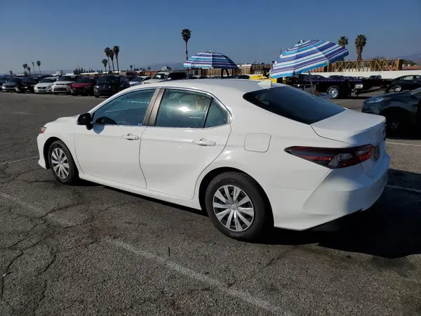 4T1C31AK9NU570178 2022 TOYOTA CAMRY - Image 2