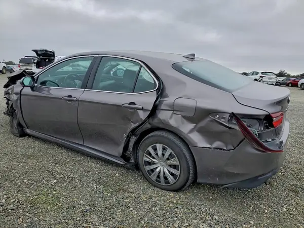 4T1C31AK9NU583965 2022 TOYOTA CAMRY - Image 2