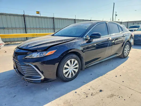 4T1C31AK9NU589426 2022 TOYOTA CAMRY - Image 1