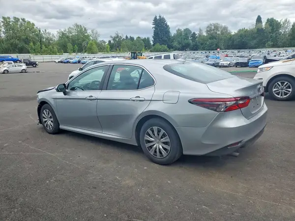 4T1C31AK9NU596179 2022 TOYOTA CAMRY - Image 2