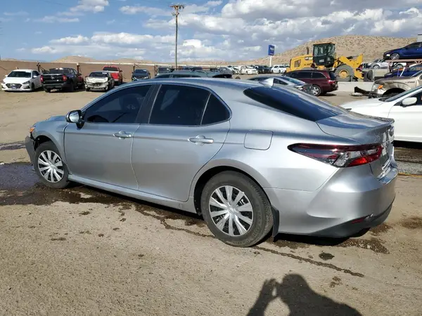 4T1C31AK9NU596263 2022 TOYOTA CAMRY - Image 2