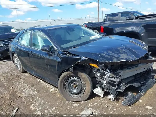4T1C31AK9PU609208 2023 TOYOTA CAMRY - Image 1