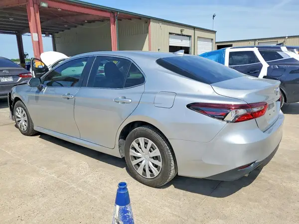 4T1C31AK9PU617017 2023 TOYOTA CAMRY - Image 2