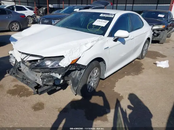 4T1C31AKXLU011221 2020 TOYOTA CAMRY - Image 2