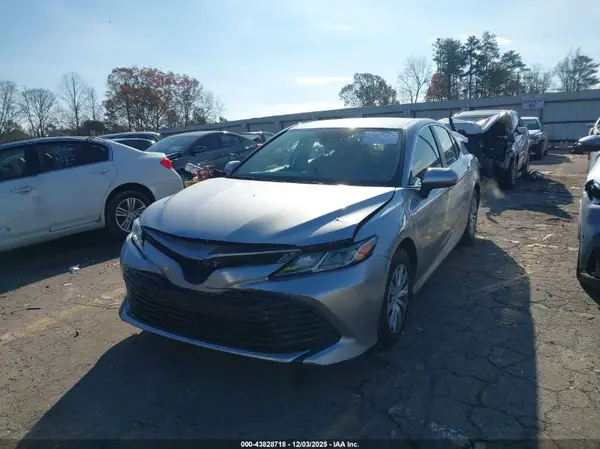 4T1C31AKXLU518880 2020 TOYOTA CAMRY - Image 2