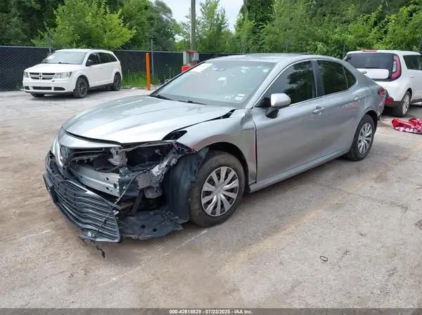 4T1C31AKXLU523870 2020 TOYOTA CAMRY - Image 2