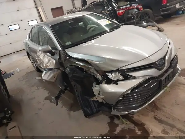 4T1C31AKXLU528728 2020 TOYOTA CAMRY - Image 1