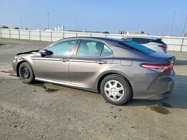 4T1C31AKXLU531810 2020 TOYOTA CAMRY - Image 2