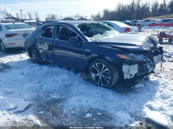 4T1C31AKXMU031793 2021 TOYOTA CAMRY - Image 1