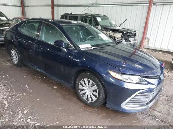4T1C31AKXMU548706 2021 TOYOTA CAMRY - Image 1