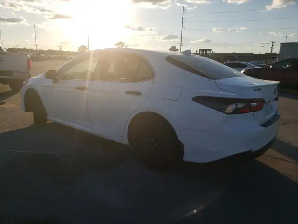 4T1C31AKXPU600551 2023 TOYOTA CAMRY - Image 2
