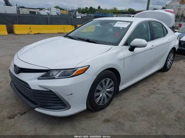 4T1C31AKXPU610089 2023 TOYOTA CAMRY - Image 2